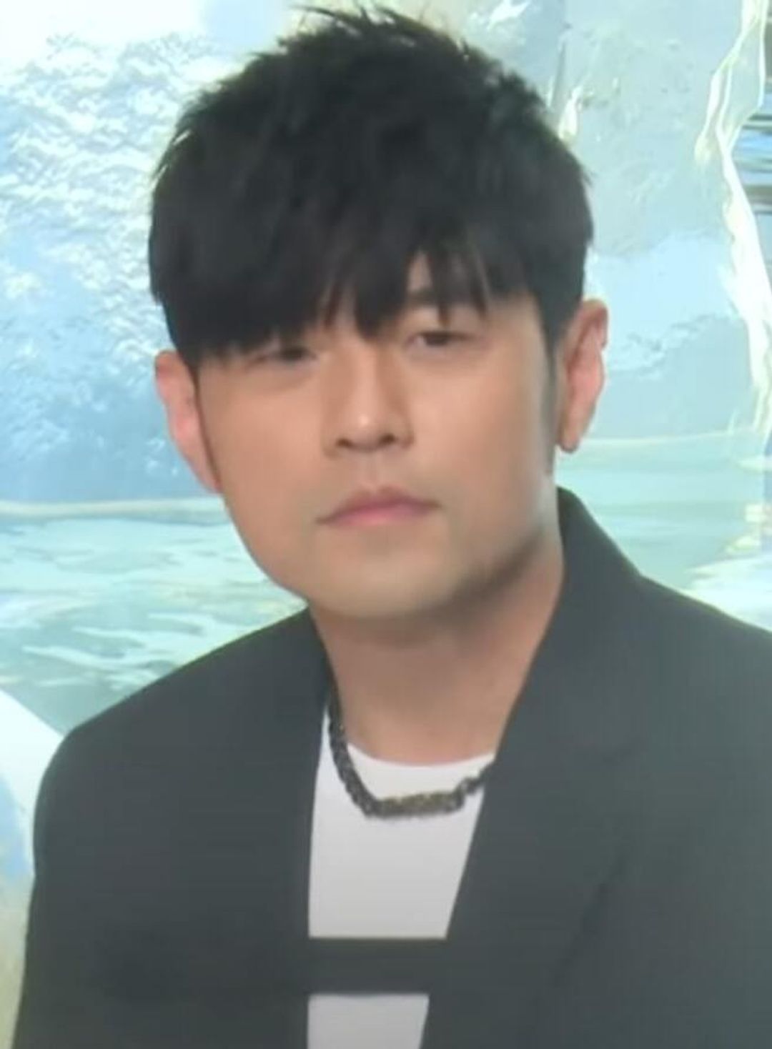 周杰伦人物照片
